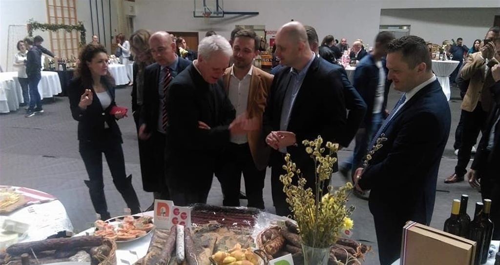 Naše domaće, sada i ubuduće Novska 003
