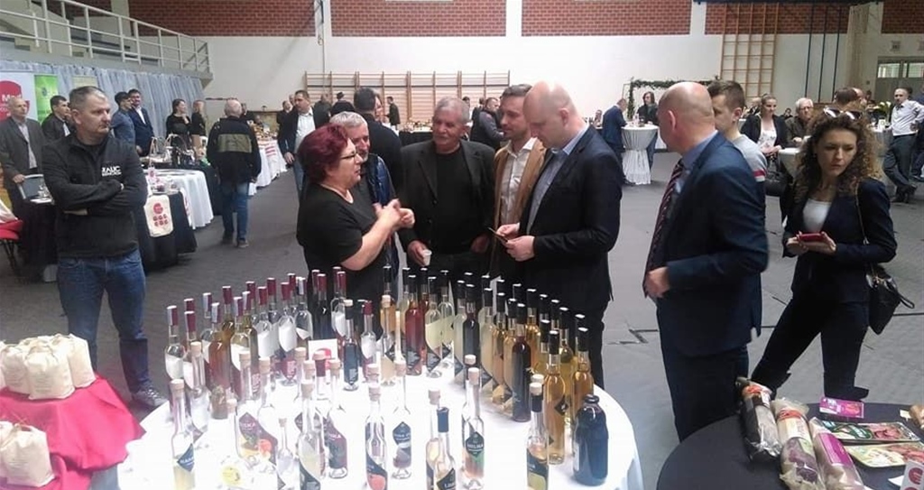 Naše domaće, sada i ubuduće Novska 006